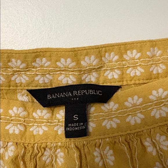 Banana Republic women’s yellow floral top size: S - Picture 3 of 5